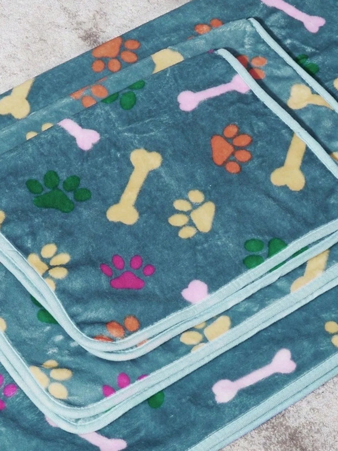 Bone Print Fleece Dog Blanket – Soft & Cozy for Small, Medium & Large Dogs